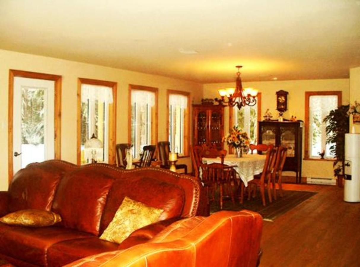 Bed and Breakfast La Petite Douceur Lac-Superieur Exterior foto
