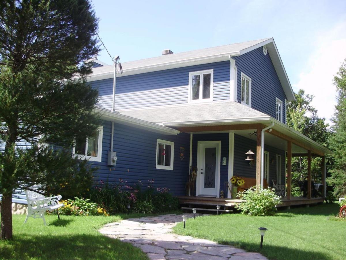 Bed and Breakfast La Petite Douceur Lac-Superieur Exterior foto