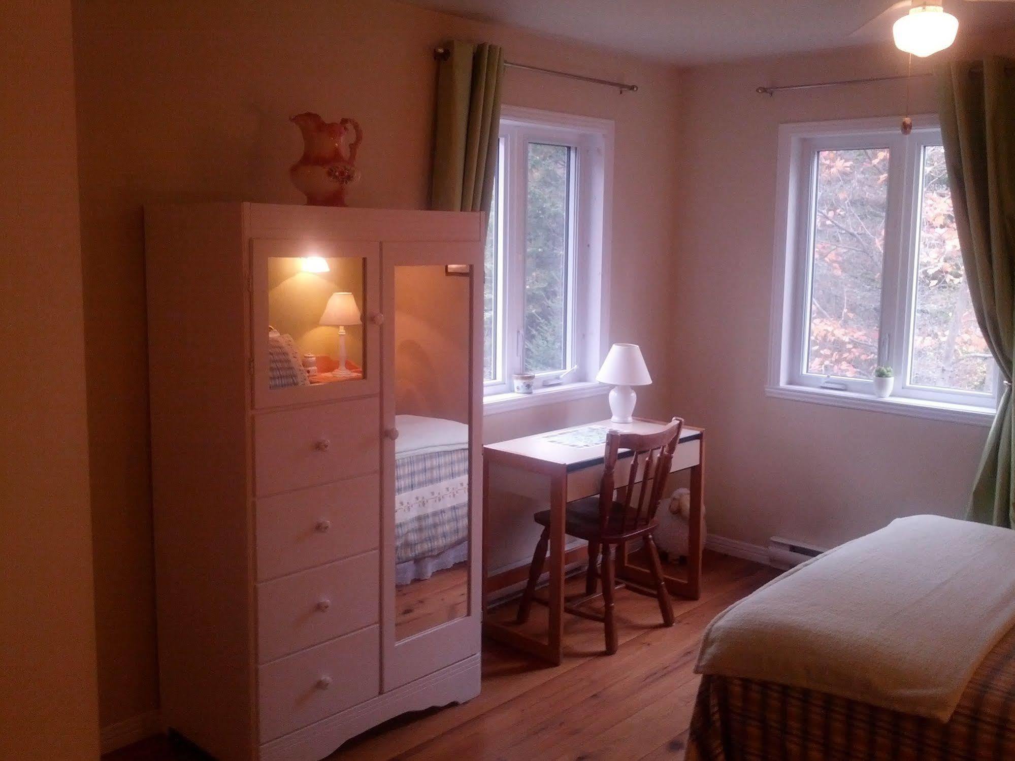 Bed and Breakfast La Petite Douceur Lac-Superieur Exterior foto